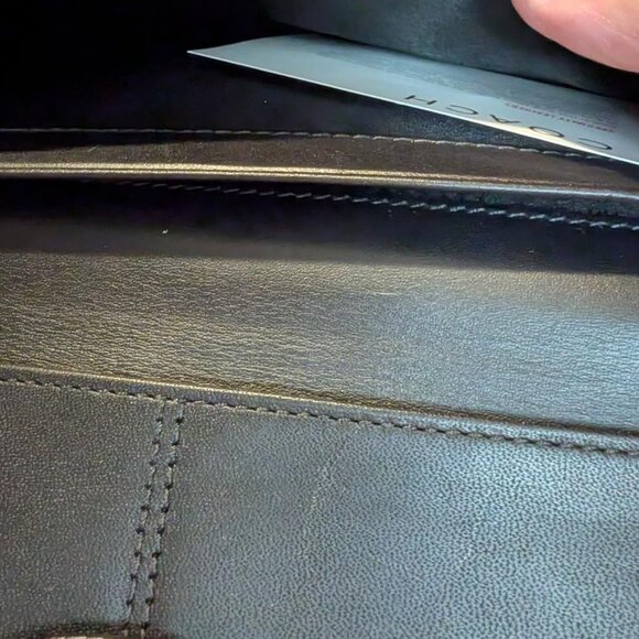 COACH BLACK LEATHER TURN LOCK LONG WALLET - Picture 6 of 10